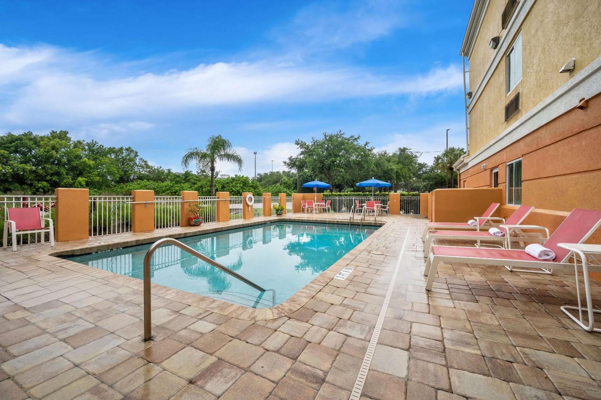 Comfort Inn Fort Myers Northeast Eksteriør billede